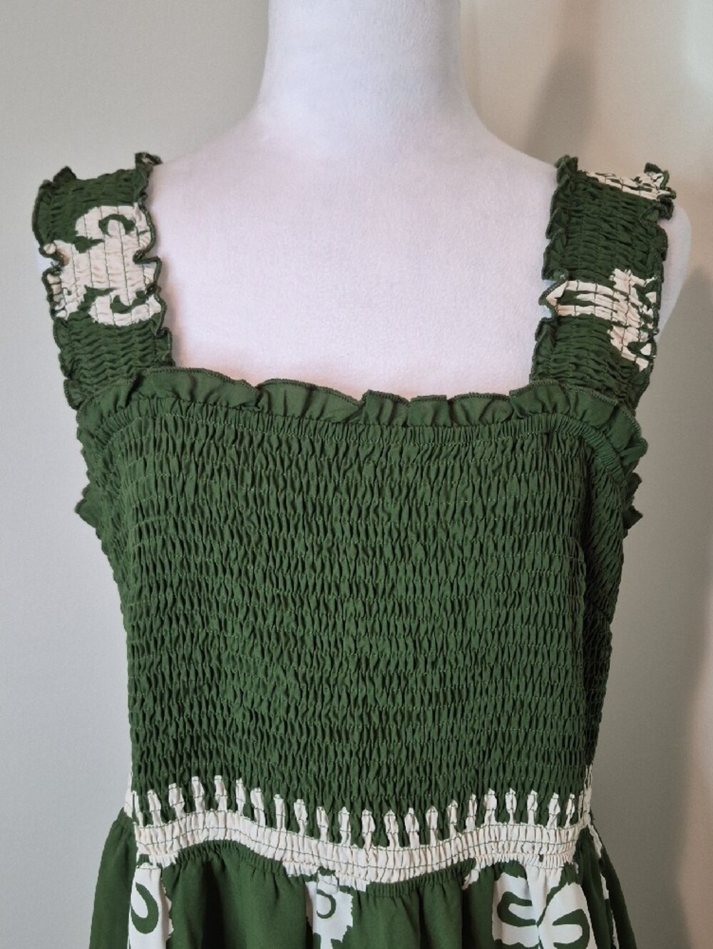 Pretty Garden Green Smocked Maxi Dress with White Print Size XL - Picture 5 of 10